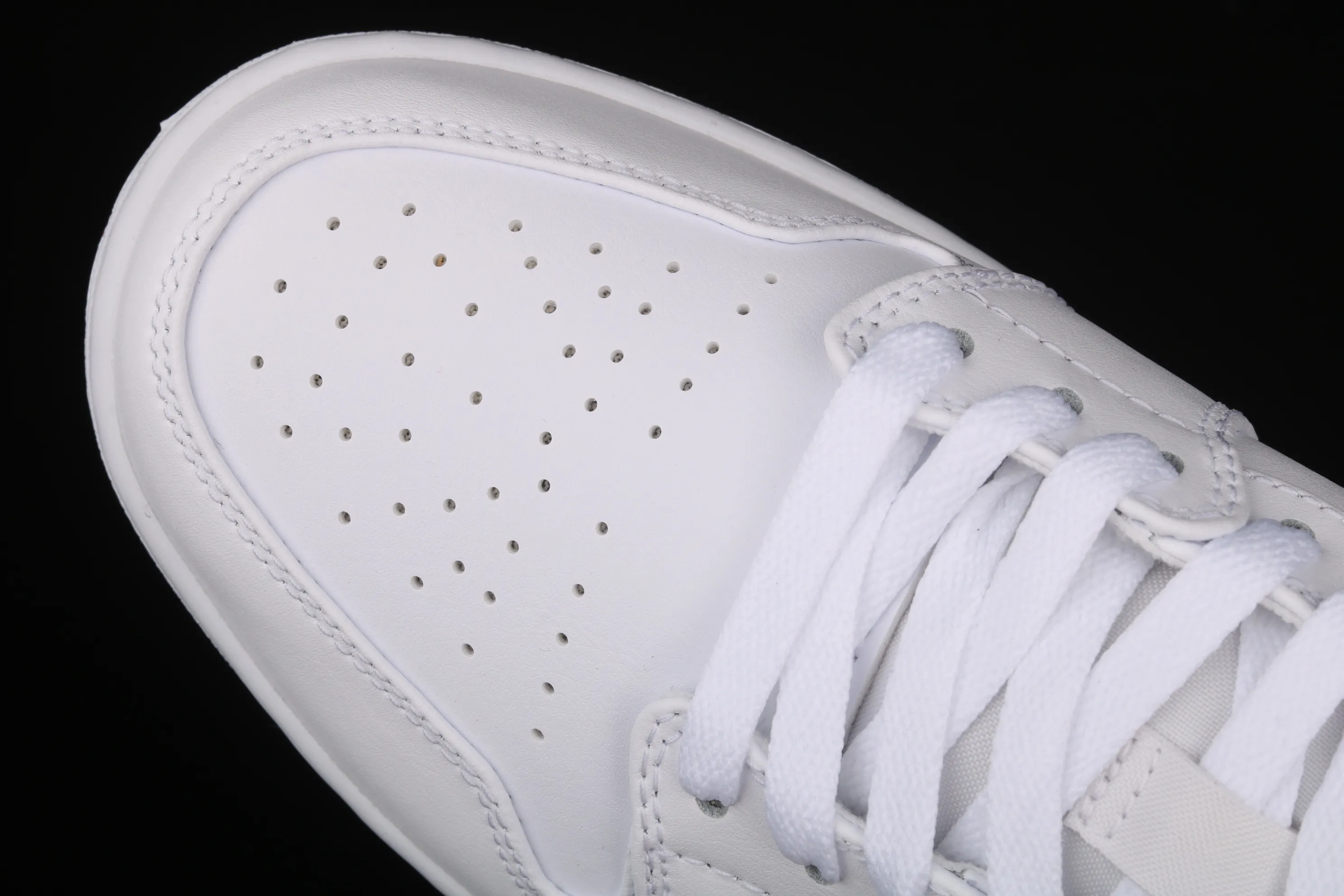 All categories Air Jordan Jordan series basketball shoes Air Jordan 1 Low G version pure original Air Jordan 1 Low AJ1 Joe 1 white black red cultural and leisure sports sneakers 553558-118